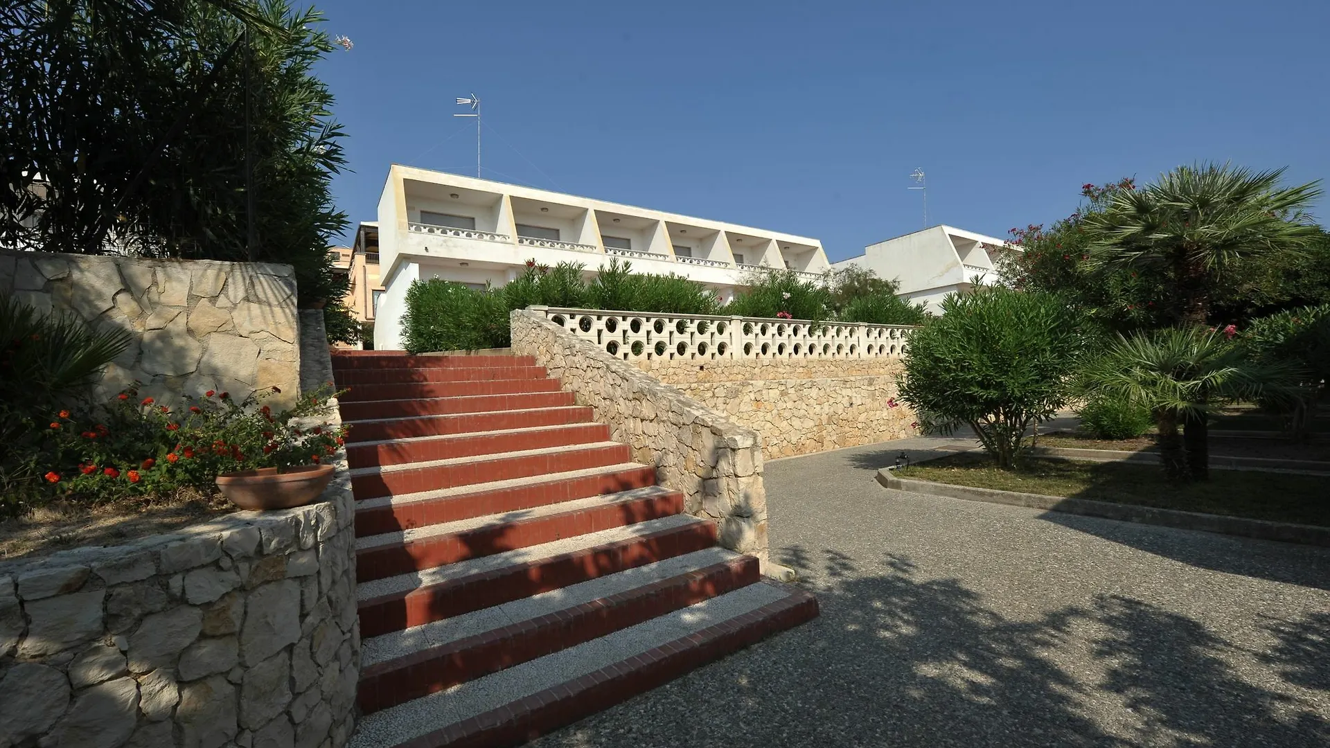 Eden Residence Club توريه أوفو منتزه العطل